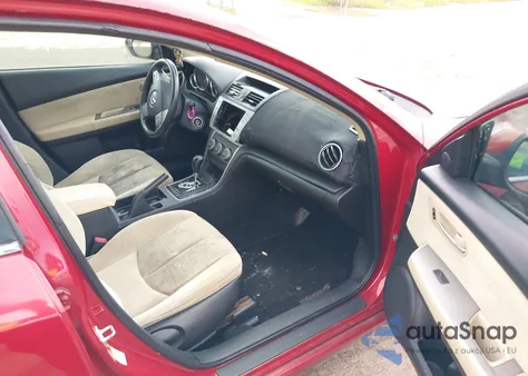 2009 Mazda Mazda6 I Sport z USA, uszkodzony, nr VIN 1YVHP81H295M46324